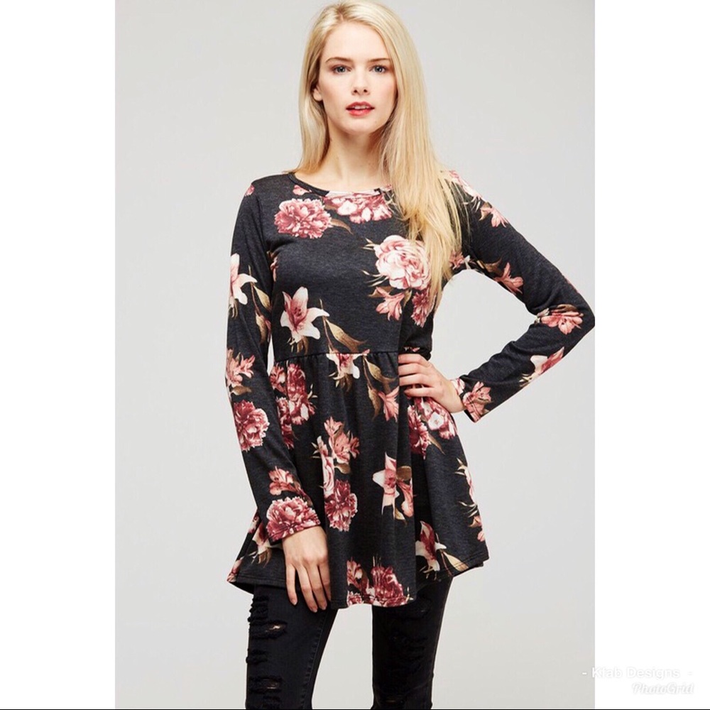 LAST 1! Buttery Soft Floral Ruffle Top in Charcoal - Picture 6 of 8